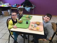 Un petit déjeuner à l'écolepour les CP du Buisson