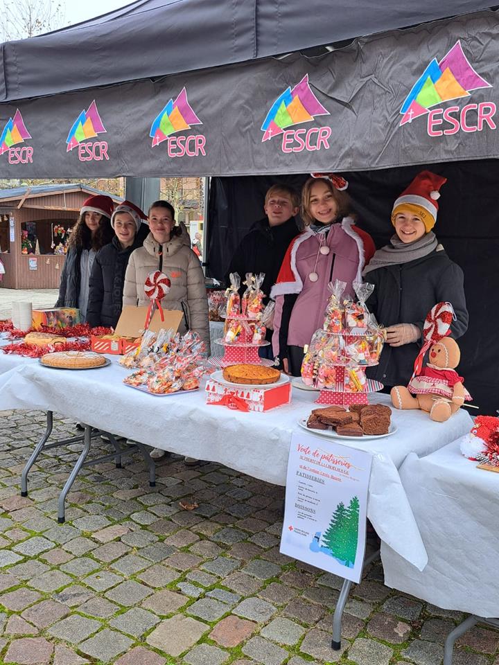 L'équipe Croix-Rouge fait son marché de Noël!